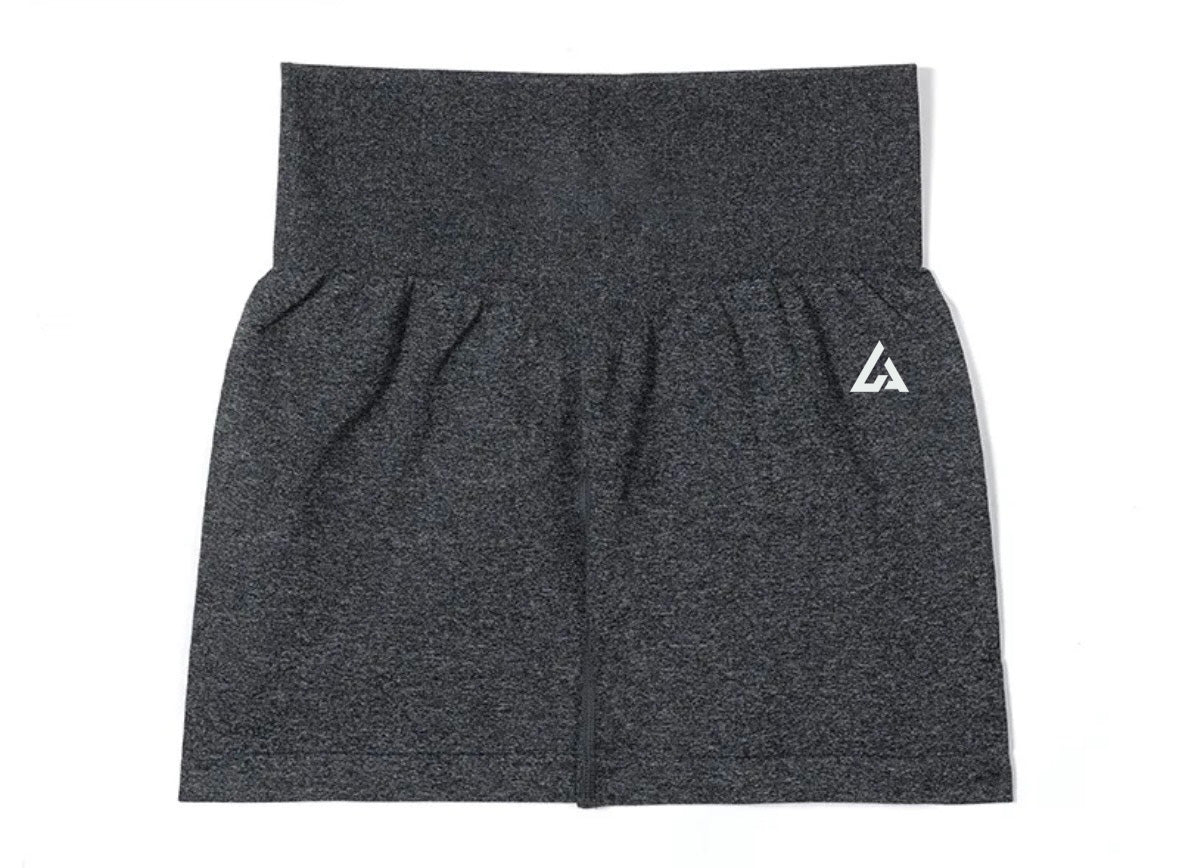 Flowing seamless shorts